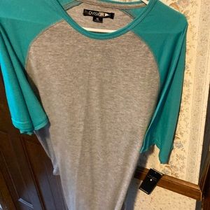Baseball tee
